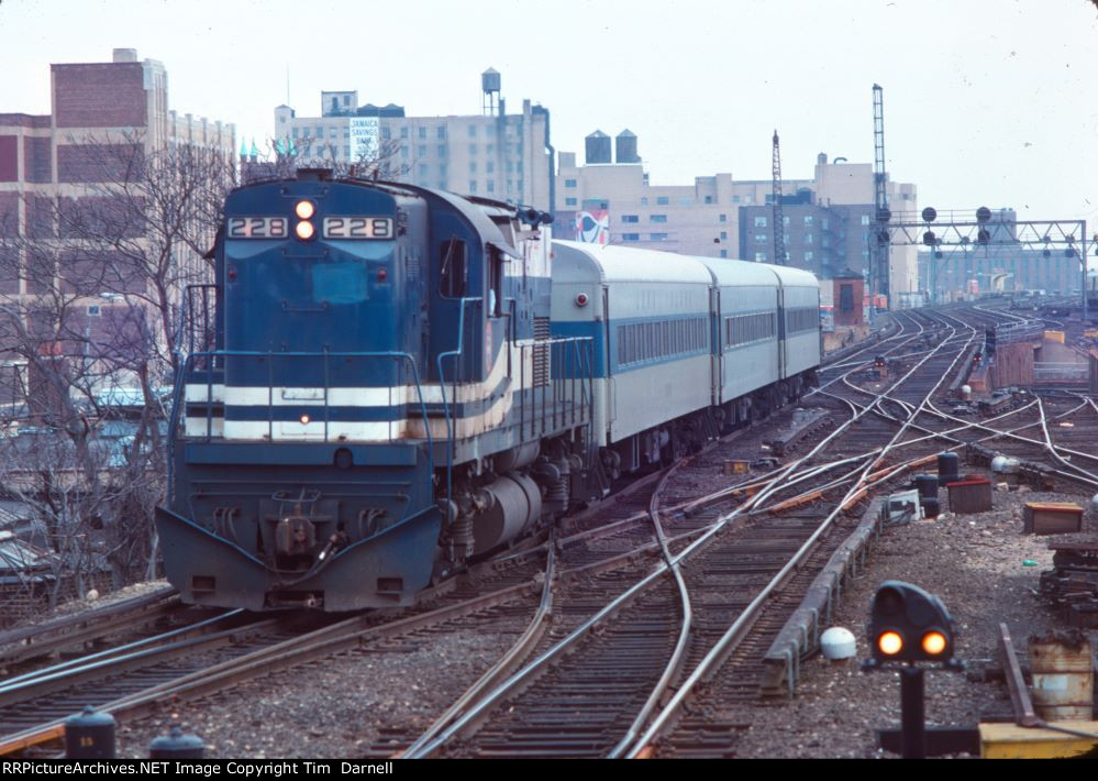 LIRR 228